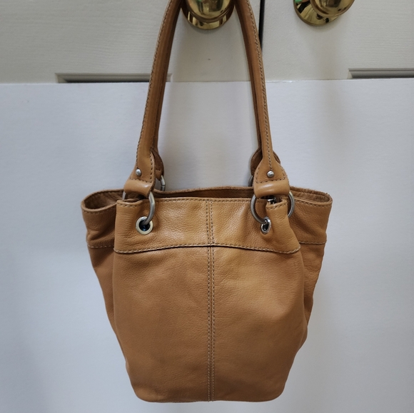 TIGANELLO SHOULDER BAG WITH DOUBLE STRAPS, GENUINE LEATHER, CARMEL COLOR - Picture 2 of 15